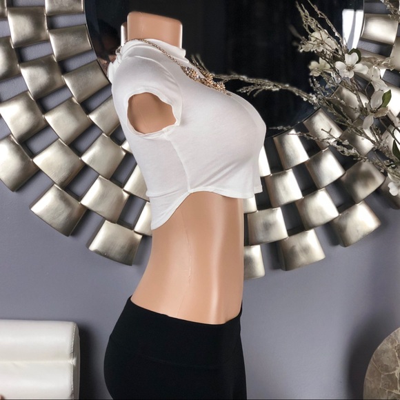 Fashion Nova Off White Short Crop Top Tee - Picture 4 of 7